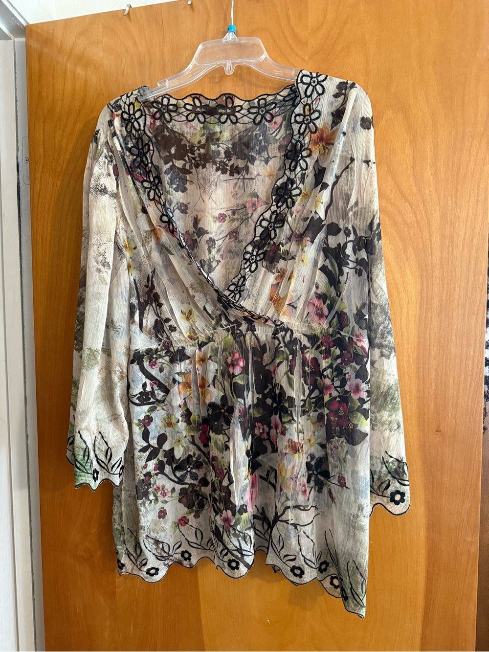 Floral Lace-Trim V-Neck Tunic in Cream and Black